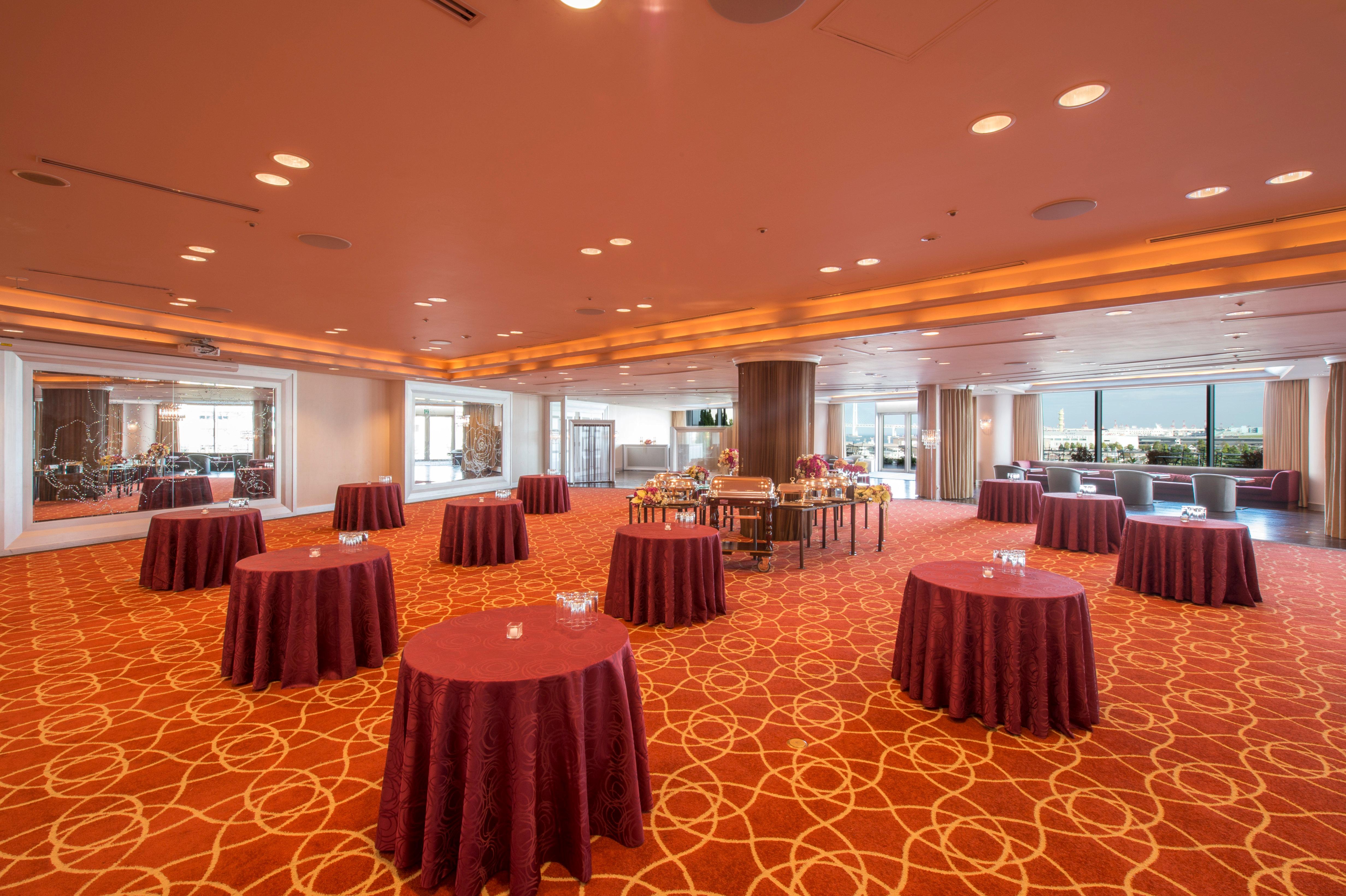 فندق إنتركونتيننتال يوكوهاما غراند يوكوهامَ المظهر الخارجي الصورة The Club Lounge at the 36th floor