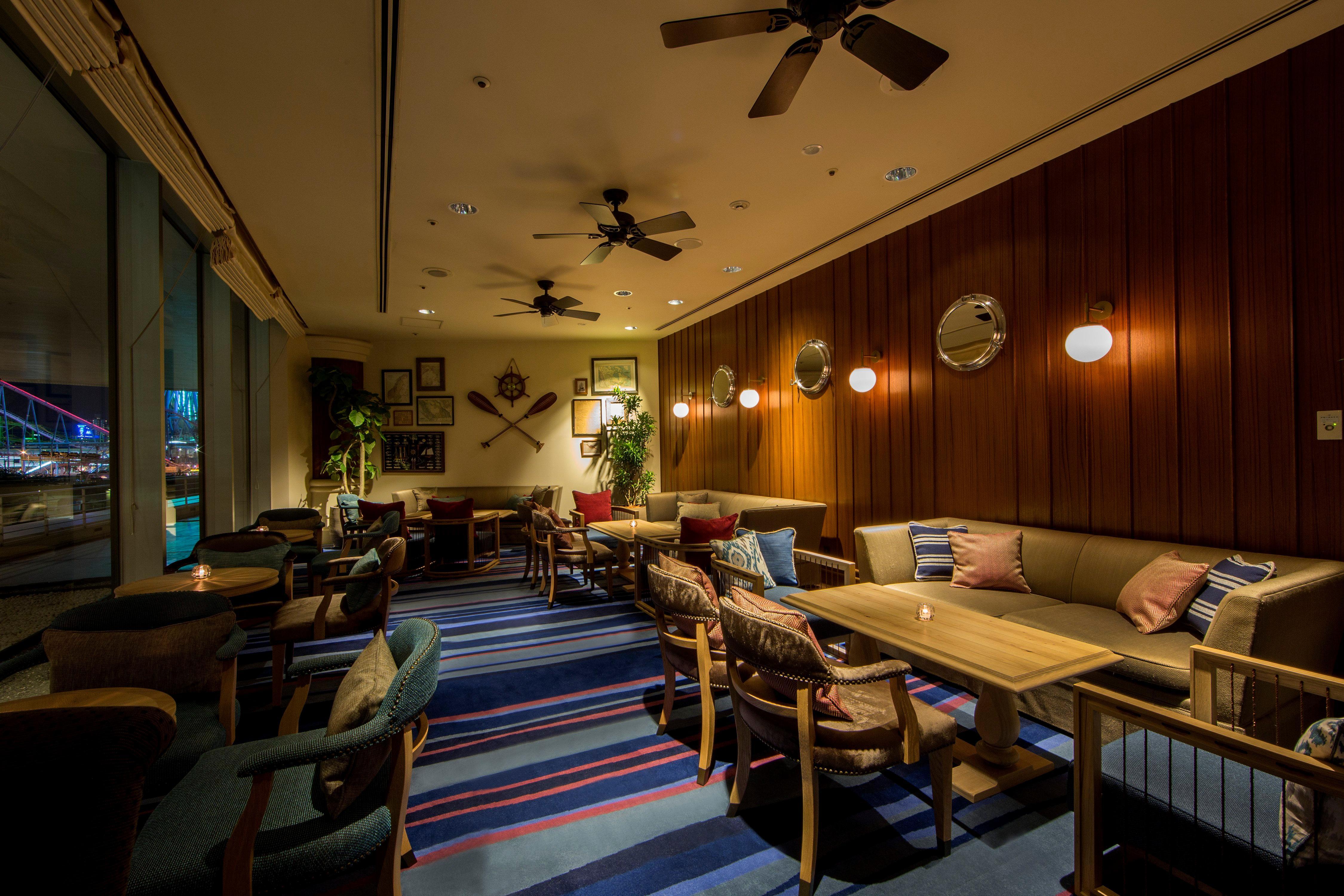 فندق إنتركونتيننتال يوكوهاما غراند يوكوهامَ المظهر الخارجي الصورة The lounge at the hotel